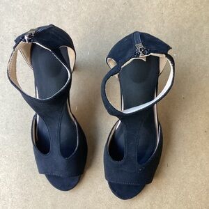 Unbranded black heeled formal shoes, size 4.5/5